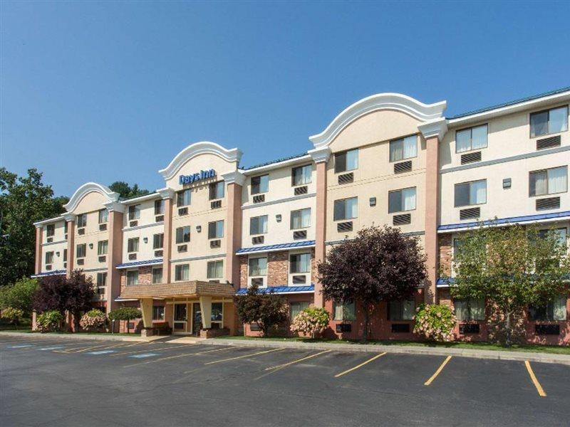 Days Inn By Wyndham Leominster/Fitchburg Area Bagian luar foto