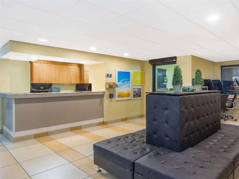 Days Inn By Wyndham Leominster/Fitchburg Area Bagian luar foto