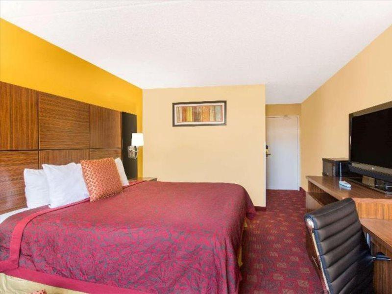 Days Inn By Wyndham Leominster/Fitchburg Area Bagian luar foto
