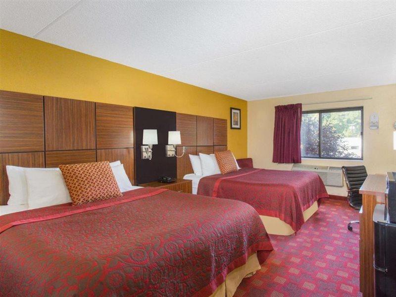 Days Inn By Wyndham Leominster/Fitchburg Area Bagian luar foto