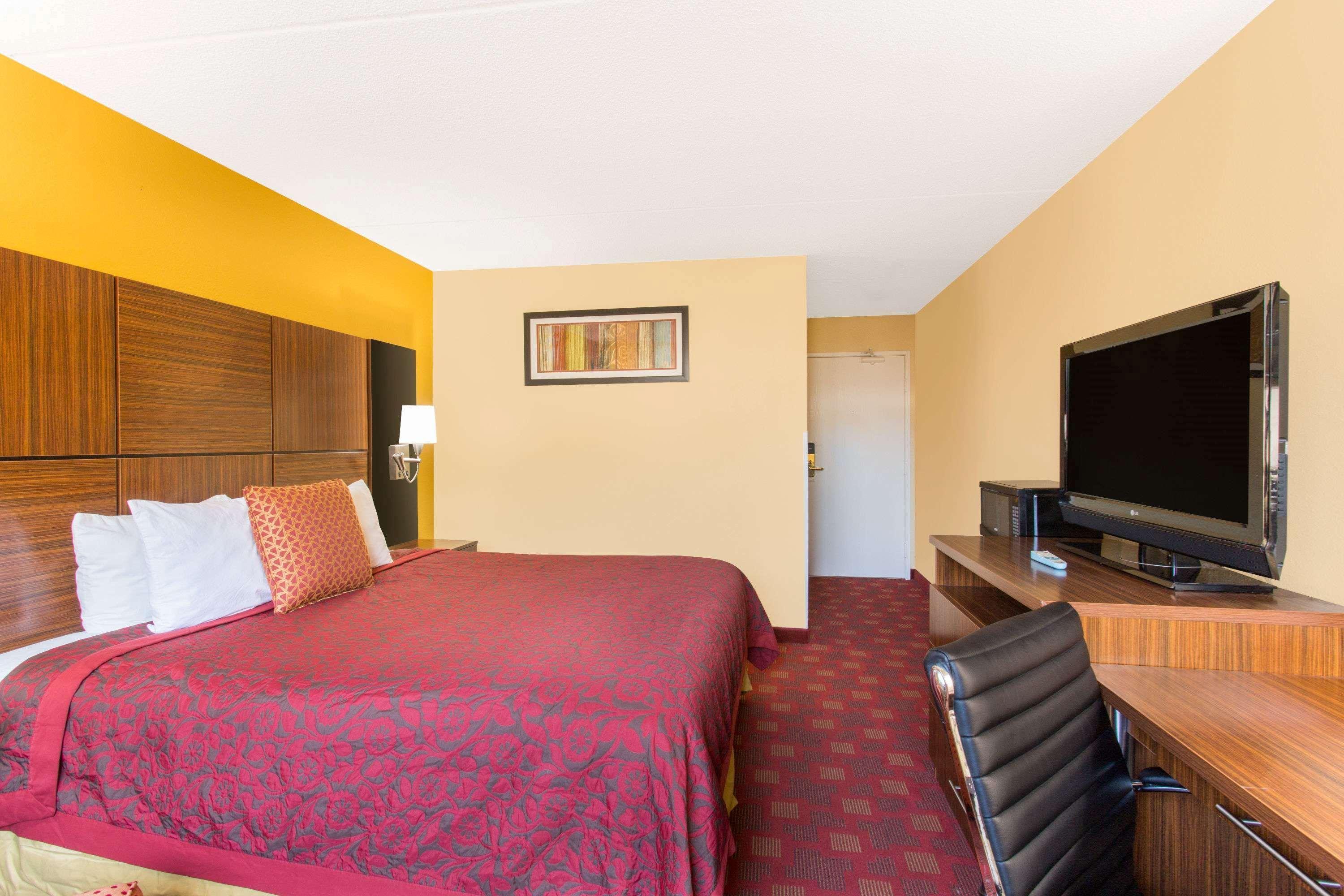 Days Inn By Wyndham Leominster/Fitchburg Area Bagian luar foto