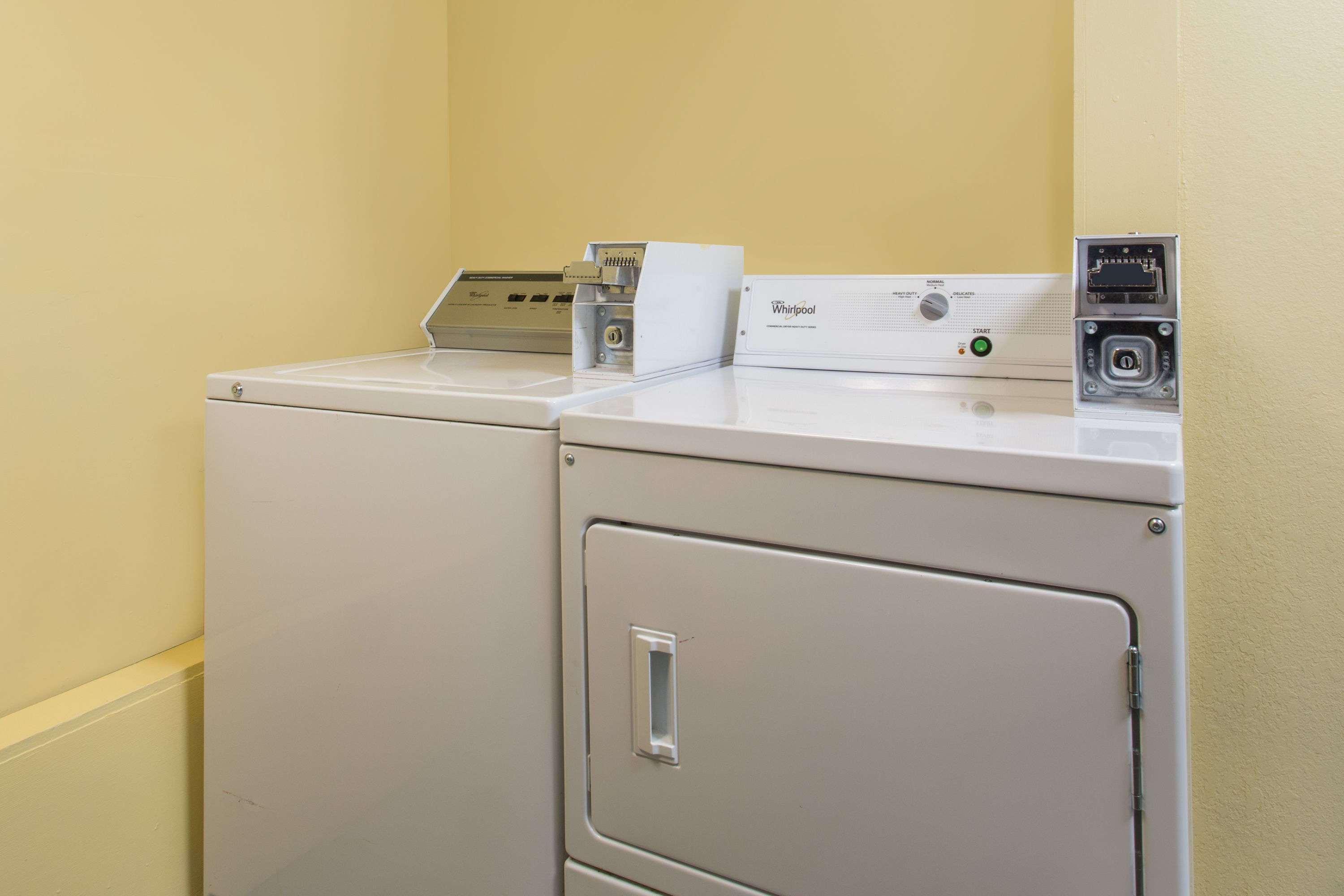 Days Inn By Wyndham Leominster/Fitchburg Area Bagian luar foto