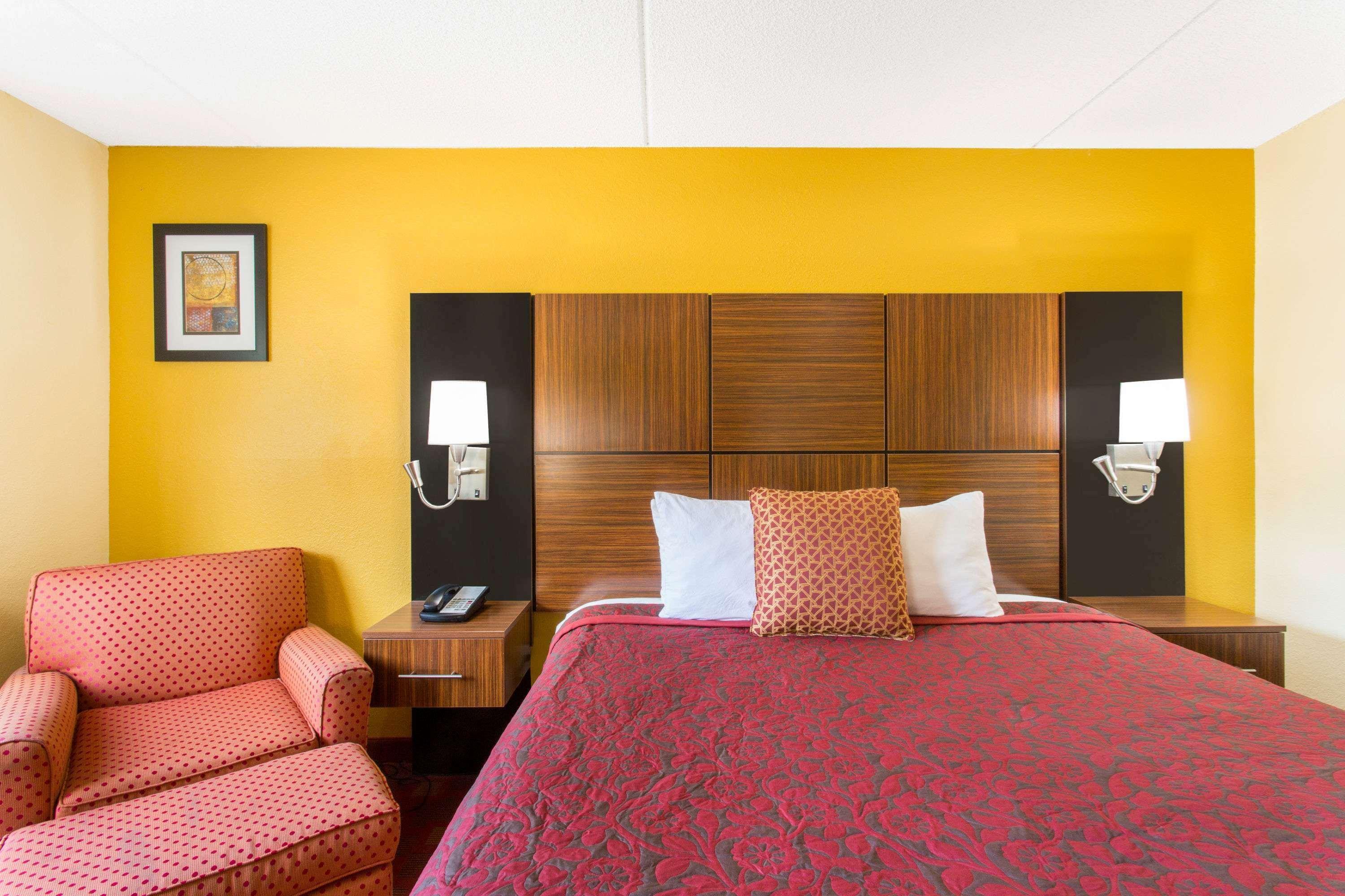 Days Inn By Wyndham Leominster/Fitchburg Area Bagian luar foto