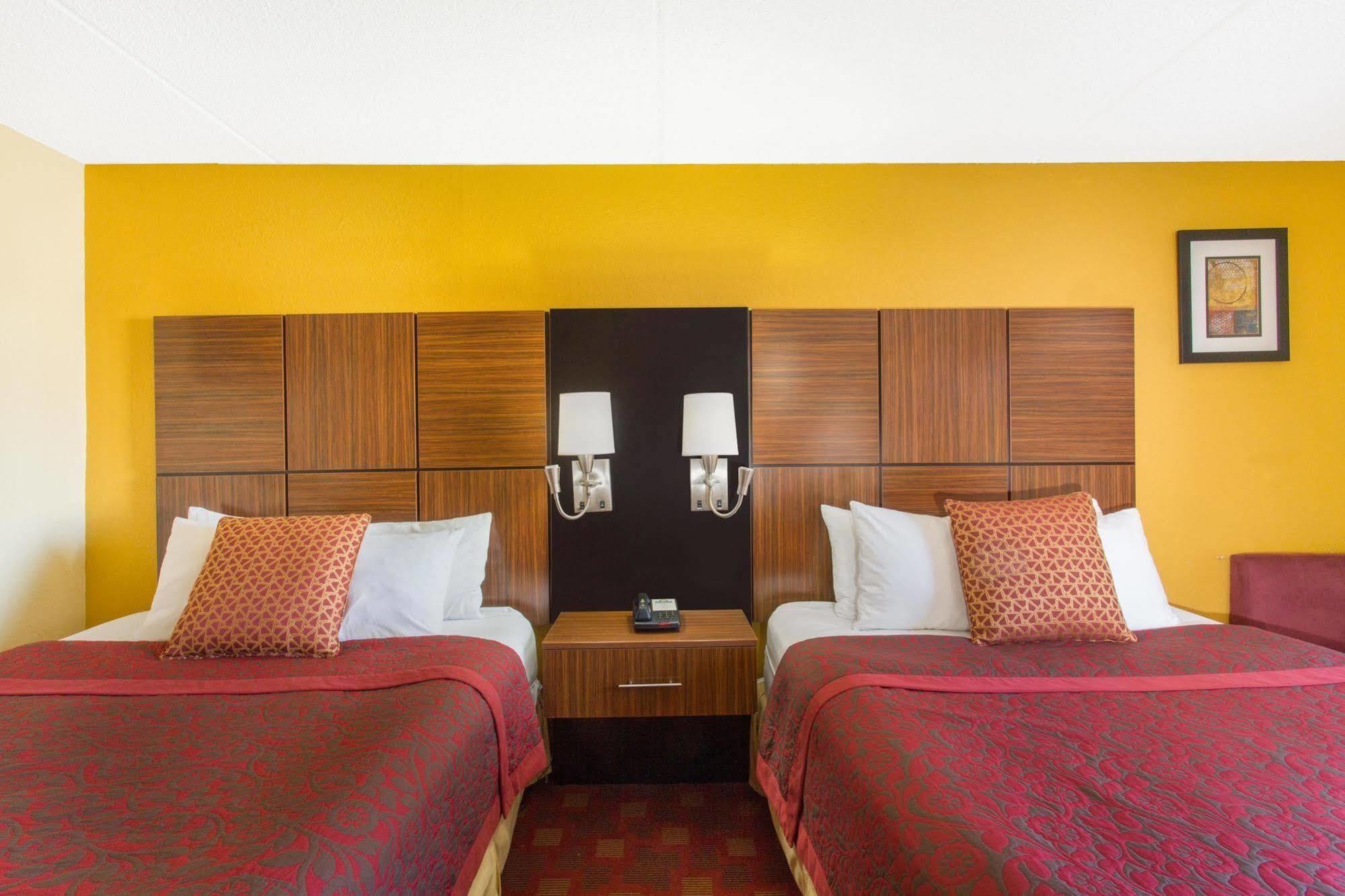 Days Inn By Wyndham Leominster/Fitchburg Area Bagian luar foto
