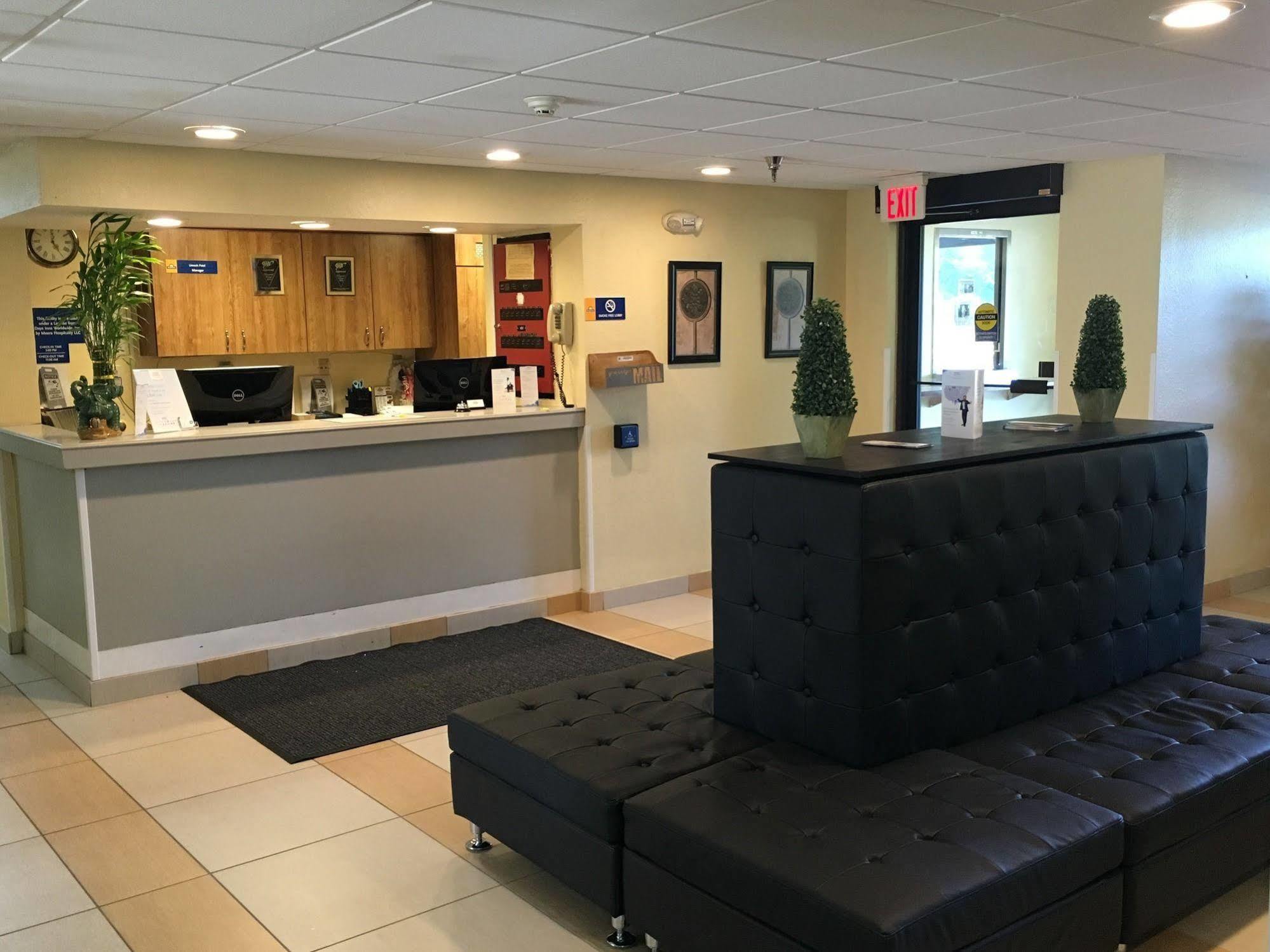 Days Inn By Wyndham Leominster/Fitchburg Area Bagian luar foto